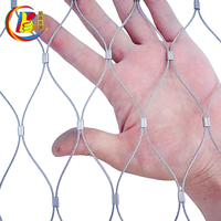 Treillis métallique soudé sur mesure en acier inoxydable 304 316 pour la protection des toits de bâtiments, des balcons, des escaliers, des ponts, cordes de sécurité pour la construction