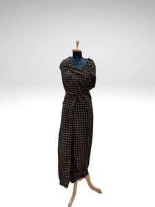 Vestido Africano Largo de Alta Demanda con Dobladillo Acampanado y Mangas Cortas, Ideal para Bodas o Celebraciones, Disponible a Buen Precio - Product Image 2