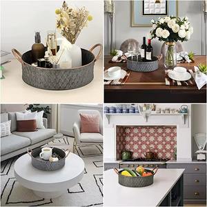 Elegante bandeja galvanizada que capta la atención al instante con su radiante acabado metálico y su sofisticación atemporal. - Product Image 2