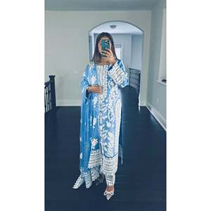 Ensemble de vêtements de fête pour femmes avec haut brodé Sarara Dupatta - Product Image 3