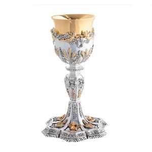 Cáliz antiguo. Este cáliz grabado en relieve, chapado en oro y plata, es hecho a mano con latón de alta calidad para regalo religioso. - Product Image 1