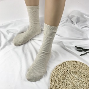 Calcetines de Algodón para Mujer, Color Sólido, Transpirables, para Uso Diario, Tejidos, Estilo Regular, Temporada de Otoño - Product Image 4