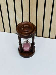 นาฬิกาทรายไม้ขนาด 5.75 นิ้ว พร้อมทรายสีชมพู |   นาฬิกาทรายตกแต่งโต๊ะงานวันเกิดลายกากบาทสไตล์เรียบง่าย - Product Image 2