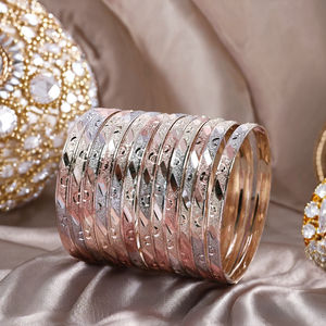 Vente en gros de bracelets plaqués or à trois tons, bracelets de luxe, bracelets multicolores, bracelets tendance, bracelets en or rempli tricolore - Product Image 3