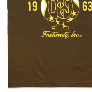 Camiseta gráfica Iota Phi Theta 1963, color marrón dorado, ropa griega, camiseta de fraternidad, algodón de primera calidad, estilo clásico y elegante - Product Image 6