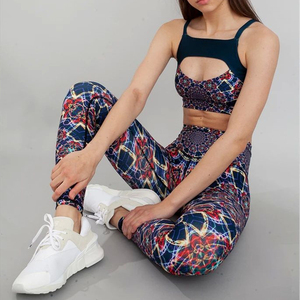 Ensemble de yoga et d'entraînement 2 pièces pour femme, haute élasticité, short taille haute et crop top, imprimé par sublimation, vêtements de sport type leggings - Product Image 1
