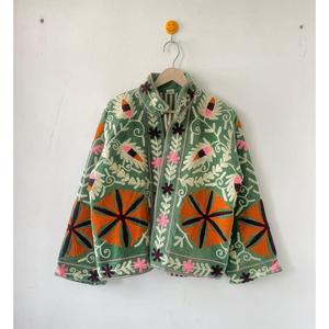 Veste Bohème en Velours Vert Menthe Broderie Florale Suzani pour Femme – Manches Longues, Col Montant – Idéale Automne et Printemps - Product Image 1