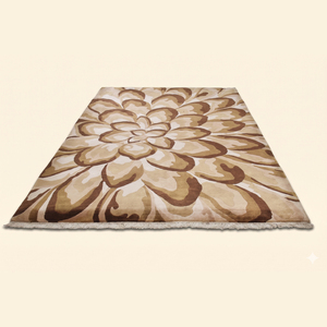 Alfombra Floral Antideslizante Ecológica Hecha a Mano en Color Beige Marrón Golden Dahlia, Alfombra de Lana de Lujo con Diseño Floral Grande para Sala de Estar - Product Image 1