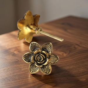 Antique <b>Brass</b> Flower <b>Knobs</b> Drawer & Pulls for Cabinets Dressers Cupboards Beds Living Rooms Bedrooms Warehouses Outdoor Use - Product Image 1