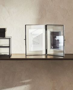 Cadre photo en métal et verre de qualité supérieure pour une décoration murale élégante et une présentation sur table - Product Image 1