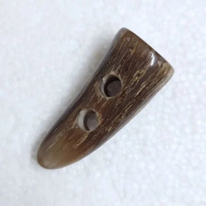 Botones Modernos Hechos a Mano con Cuerno de Búfalo Natural, Acabado Impermeable y Textura Única - Product Image 4