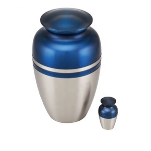 Urne classique Azure en métal, design bicolore avec finition brossée et bordure argentée, récipient commémoratif avec couvercle assorti - Product Image 2