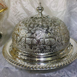 Plat de service en métal plaqué or de style ottoman fait à la main avec couvercle, plat de service vintage orné et embossé - Product Image 2