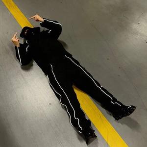 Conjunto Deportivo Personalizado para Hombre con Sudadera con Capucha, Chaqueta de Algodón con Cierre y Pantalones Jogger, Impresión de Logotipo Unisex - Product Image 6