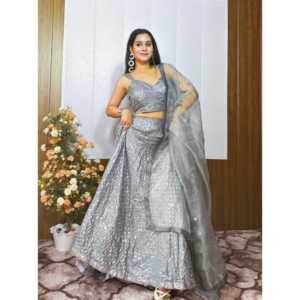 Lehenga choli ชุดปาร์ตี้ออกแบบโดยดีไซเนอร์สำหรับผู้หญิง - Product Image 3
