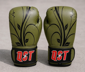 Gants de boxe en cuir PU à marque privée, équipement d'entraînement professionnel, gants d'arts martiaux, gants pour sac de frappe avec impression dorsale et sur la paume - Product Image 2