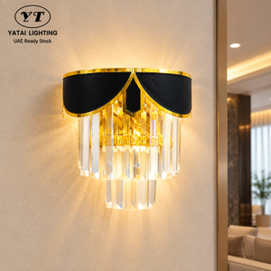 Lámpara de pared moderna de lujo con cristal K9, marco de hierro dorado pulido, ribete de cuero negro, dos enchufes E14 para pasillo de hotel. - Product Image 1