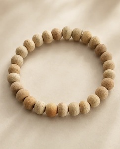 Bracelet minimaliste en bois de Tulsi naturel, vente en gros, bracelet extensible perlé en bois de basilic sacré, bijou de méditation yoga Mala - Product Image 4