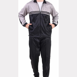 Ropa de Moda Personalizable, Conjuntos Deportivos para Hombre de Alta Calidad, Ajustados, Hechos de Algodón y Poliéster - Product Image 4