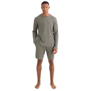 Camiseta de Manga Larga para Hombre, Nueva, Estilo Urbano, Cuello con Botones, 100% Algodón, Corte Regular, Anti-Pilling, Secado Rápido, Transpirable, de Alta Calidad OEM, 180g - Product Image 1