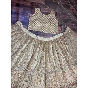 Lehenga Choli de créateur pour les fêtes et les bals, travail brodé - Product Image 2