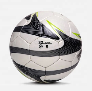 Ballon de football personnalisé en cuir écologique de haute qualité, léger, avec couleurs et logo personnalisés - Fabrication en usine, vente chaude - Product Image 2