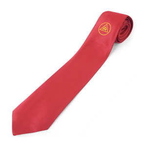 Corbata Formal Premium Clásica con Diseño Floral Rojo de Poliéster y Bordado Dorado del Insignia Masónica del Capítulo Real Arquitectónico - Product Image 1