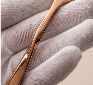Ensemble de couverts en acier inoxydable plaqué or rose, design moderne à poignée torsadée, passe au lave-vaisselle, vaisselle pour la mise en place de la table de mariage - Product Image 2
