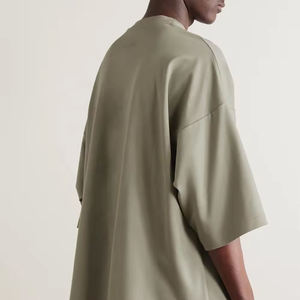 เสื้อยืดสตรีทแวร์ผู้ชายคุณภาพสูง ผ้าฝ้าย 100% เนื้อหนา ทรงโอเวอร์ไซส์ สกรีนลายตามสั่ง ราคาขายส่ง - Product Image 3