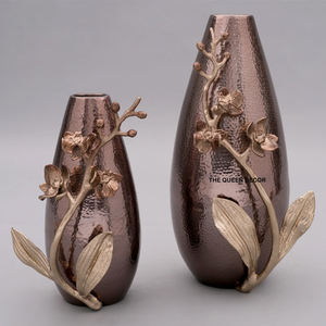 Jarrón de Flores Metálico Hecho a Mano de Diseño Moderno para Organizadores de Eventos, Maceta Metálica Texturizada, Decoración de Mesa - Product Image 2