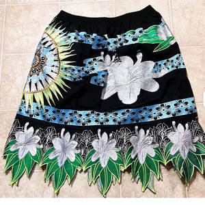 Falda Hawaiana Tropical de Lujo al por Mayor con Bordado Floral Colorido, Vestido Personalizado de Alta Calidad con Bordado para Mujer - Product Image 1