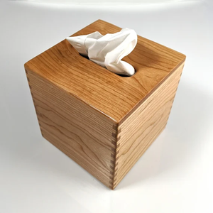 Boîte à mouchoirs en bois massif et naturel de forme cubique, très demandée pour la décoration de table et comme article cadeau - Product Image 5