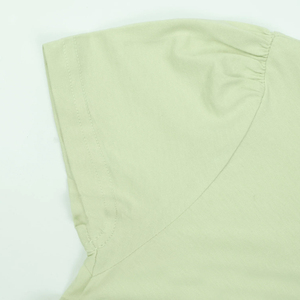 เสื้อยืดลำลองผู้หญิงแบบครอป แบรนด์สั่งทำพิเศษ ดีไซน์สวยงาม ขอบดิบ สำหรับแบรนด์บูติก ขายส่งจากโรงงาน - Product Image 6