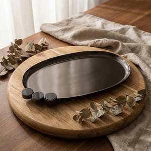 Plateau de service ovale moderne en métal gris anthracite, plateau de luxe en métal pour restaurant contemporain, hôtel, traiteur, présentoir, maison, service du Ramadan - Product Image 1