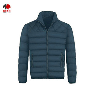 เสื้อแจ็คเก็ตซอฟต์เชลล์แบบออกแบบเองสำหรับผู้ชาย พร้อมโลโก้แบบกำหนดเอง ดีไซน์กระเป๋าแบบ ODM รุ่น Ryan Pro Gear - Product Image 1