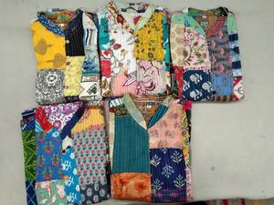 Nouveau hiver mode coton Kantha Patchwork multicolore unisexe vestes/sweats à capuche fournisseur en gros de l'inde - Product Image 2