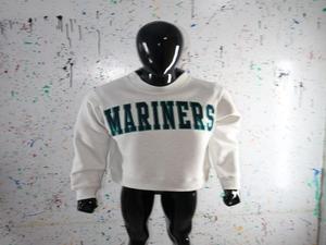 Mariners เสื้อสเวตเชิ้ตคอวีสีเทาเข้มสำหรับนักเดินเรือเสื้อสเวตเชิ้ตคอแบบปักลาย100% สีกรมท่าเสื้อสเวตเชิ้ตคอกว้างโปรดักชั่นในเมือง - Product Image 5