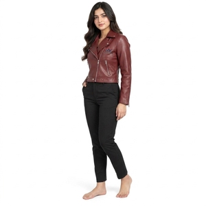Chaqueta de Cuero Premium para Mujer, Diseñada con Materiales de Calidad y Construcción Resistente, con Costuras Impecables y Cómoda de Usar - Product Image 3