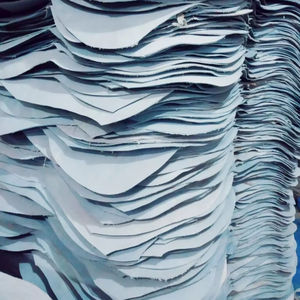 Peaux de vache pleine fleur Wet Blue de haute qualité à épaisseur uniforme pour l'industrie calfeutrière - Product Image 1