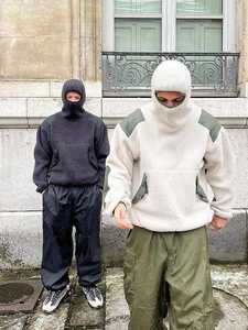 Sweat à capuche épais et chaud en polaire moelleuse, écologique, respirant, en polyester/coton, brodé, avec poches personnalisées et doublure Sherpa intégrée - Product Image 5