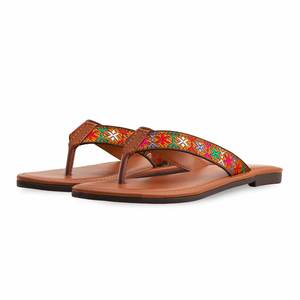 Sandalias de tacón casual mostaza CL1914 Chappal - Product Image 3