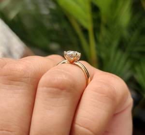 Anillo de Diamante Moissanite Premium de 1 Quilate, Oro Sólido de 18k, Diseño Clásico, Joyería de Compromiso y Boda, Sin Níquel ni Plomo, Color E/F - Product Image 3