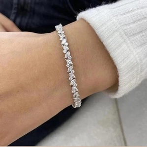 Bracelet tennis en moissanite taille marquise, argent sterling 925 plaqué rhodium, bijoux de luxe pour femme, idéal pour les mariages - Product Image 1