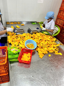 Factory Direct Sales Bulk Weighed 100% Soft <b>Dried</b> <b>Mangoes</b> 2.5kg Large Packages Healthy Snacks and Preserved Fruits - Product Image 3