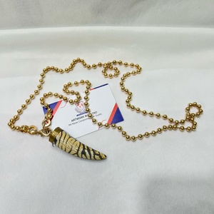Collier pendentif en corne de buffle, éco-responsable, fait main, motif animal religieux, tendance, bijoux unisexe, ARTWORK MAESTRO Custom - Product Image 2