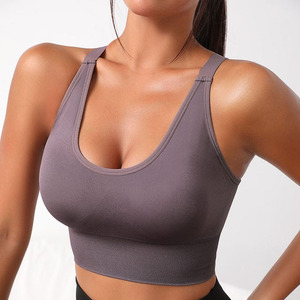 Soutien-gorge de sport sans coutures pour femme, col en V profond, maintien moyen, dos nageur, couleur unie, design côtelé - Product Image 2