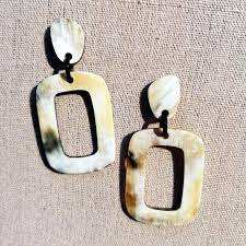 Pendientes de Cuerno Natural de Alta Calidad para Mujer, Diseño Moderno Hecho a Mano, Ecológicos, para Uso Diario, Artesanía de Ojo de Búfalo - Product Image 3