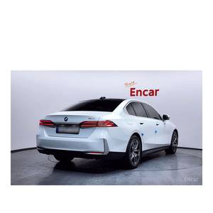 BMW Serie 5 520i 2024, 33,328 km, Caja de Cambios Automática, Asientos de Cuero, Volante a la Izquierda, Cámara Trasera - Product Image 2