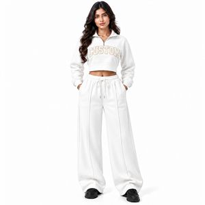 Ensemble de survêtement brodé pour femme avec logo personnalisé, sweat-shirt court violet à demi-zip et pantalon large, fabricant OEM sous marque privée - Product Image 3