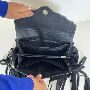 Sac à main artisanal en cuir véritable, style western, décoré de fleurs, en cuir de vache véritable, mini sac à bandoulière avec franges pour femmes, vente en gros - Product Image 6